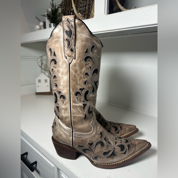 J.B. Dillon Women’s Western Boots 7.5B Tan Cutout Leather Cowboy Vintage Style - Picture 3 of 7